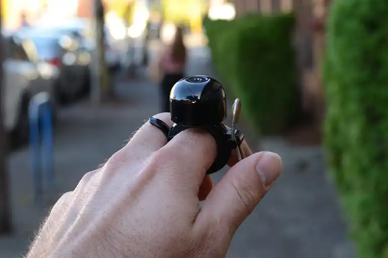 Made from cast stainless steel, Runbell 3.0 ensures comfort and durability on your runs.