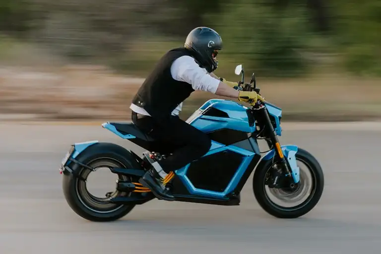 With a full-body battery pack, the TS PRO offers an impressive 217-mile range.